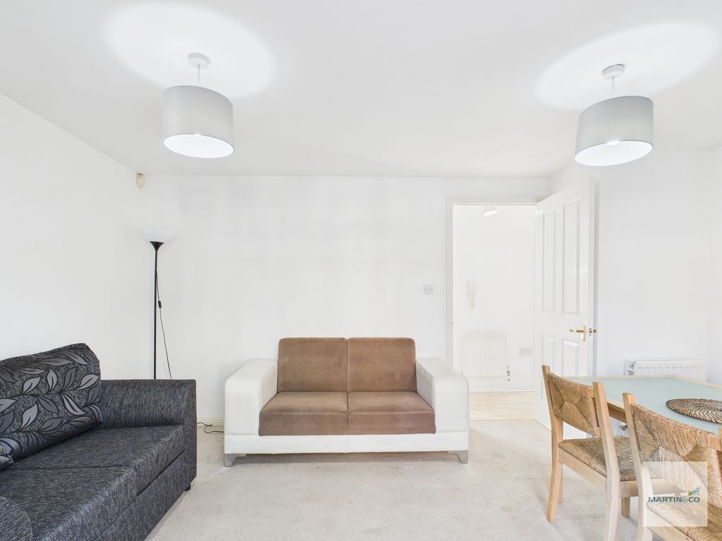 Property photo 1 of 14 Cam03394G0-Pr0398-Still013