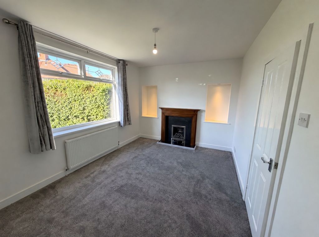 Property photo 2 of 18 6107381