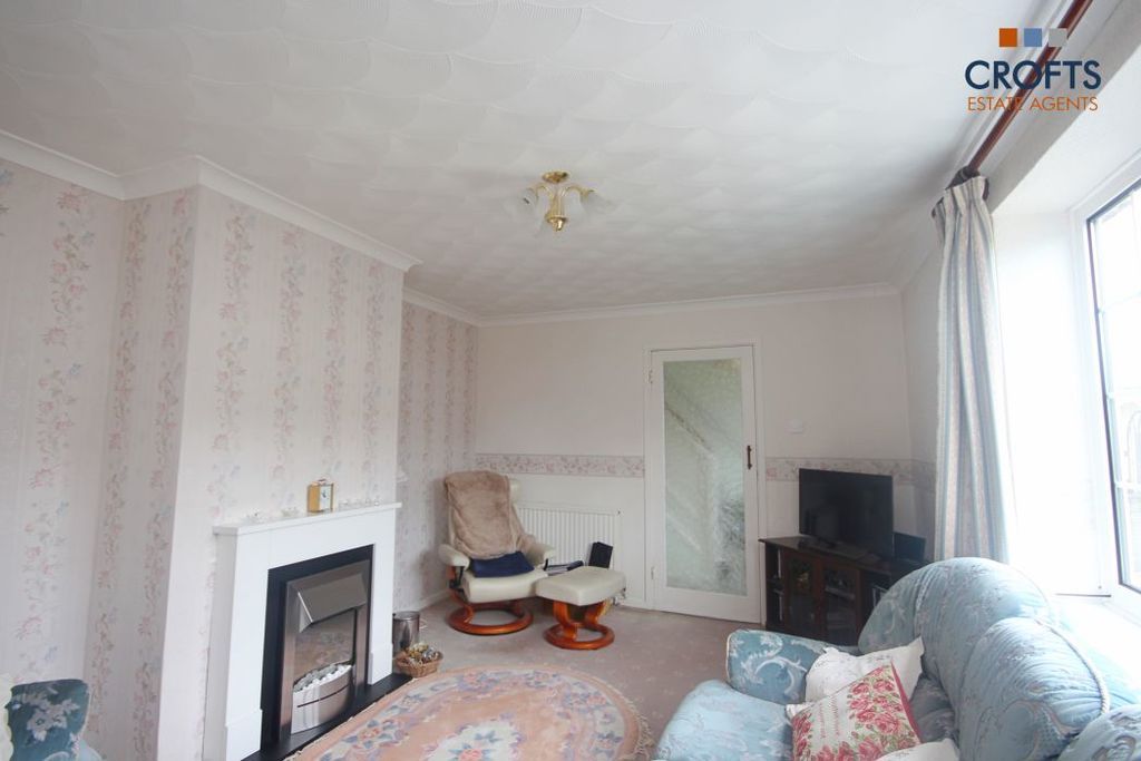 Property photo 3 of 11 Lounge View 2