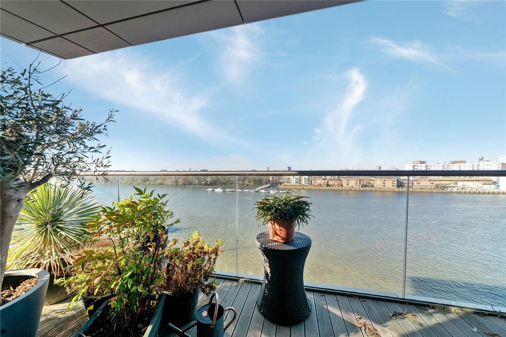 Property photo 2 of 10 River Views