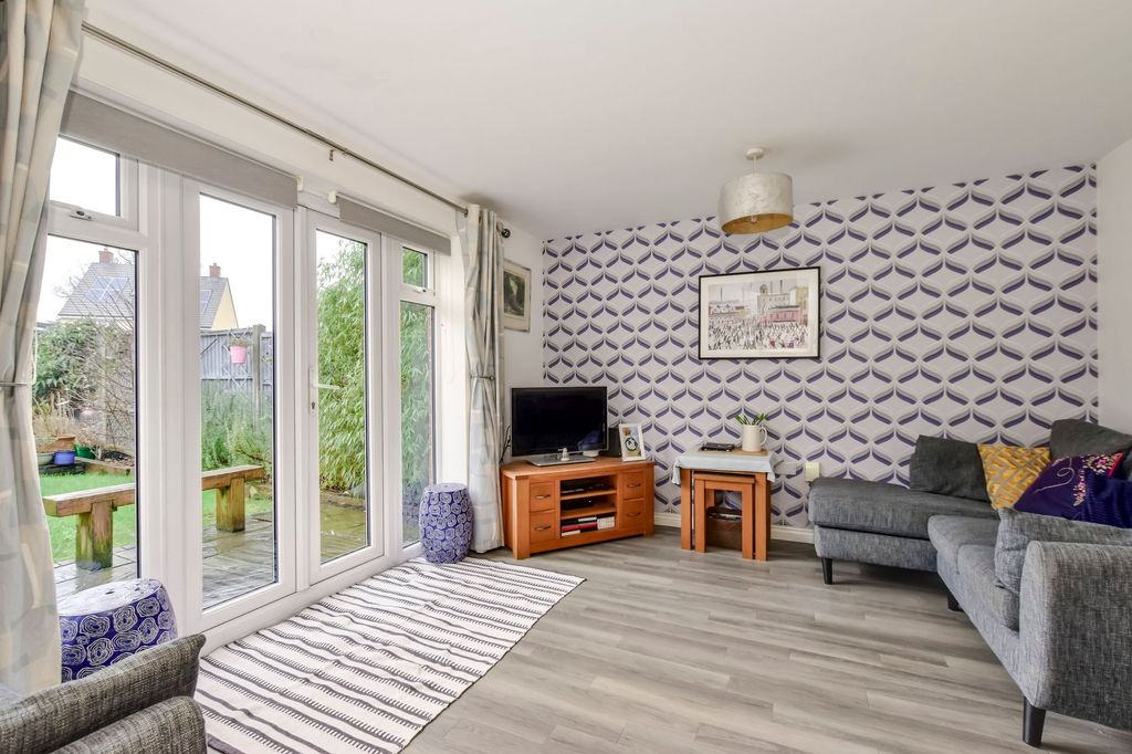 Property photo 2 of 23