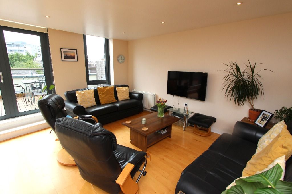 Property photo 2 of 22
