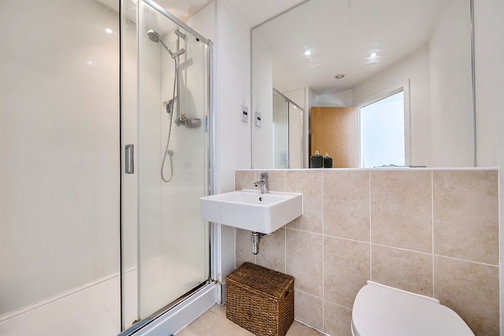 Additional image 9 of 2 bed flat for saleFoxglove Drive, Maidenhead SL6