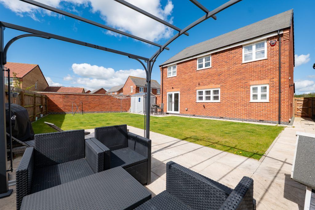 Property photo 2 of 35