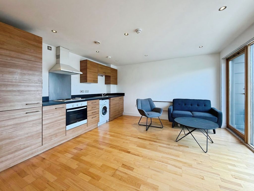 Property photo 1 of 11 Picture No. 20
