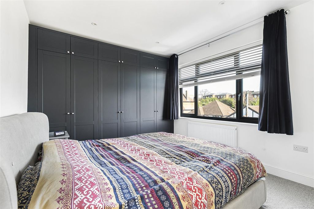 Additional image 15 of 5 bed detached house for saleOak Avenue, Enfield EN2