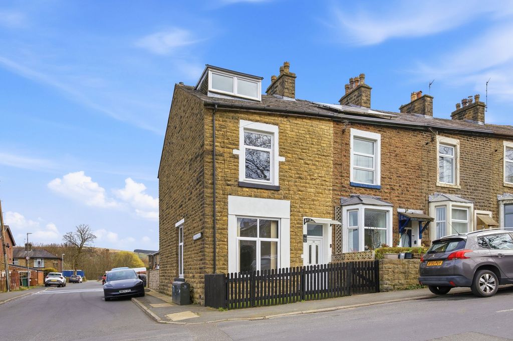 Property photo 1 of 27