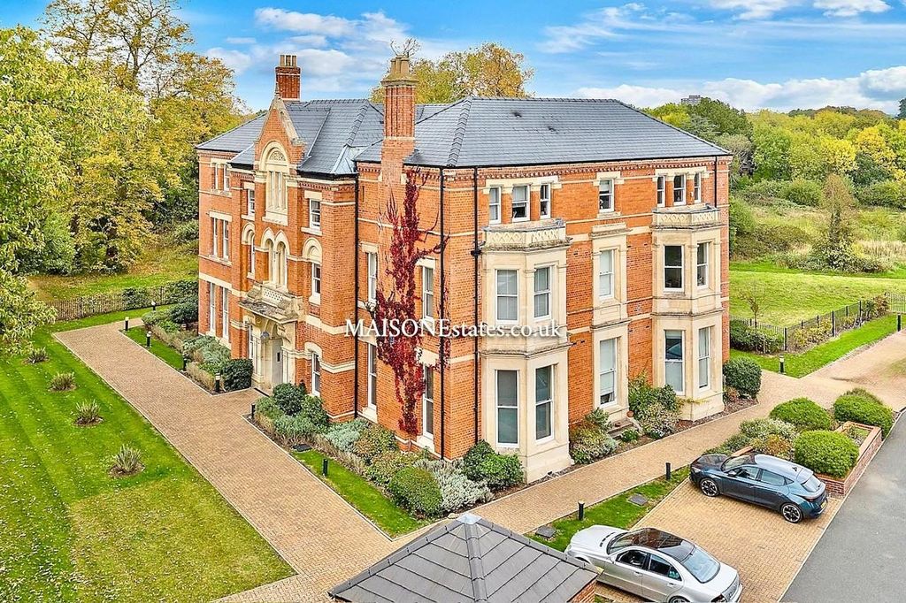 Property photo 1 of 17 The Grange - Maison.Jpg