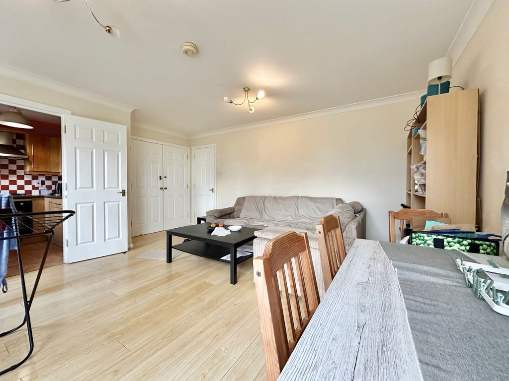Property photo 3 of 21