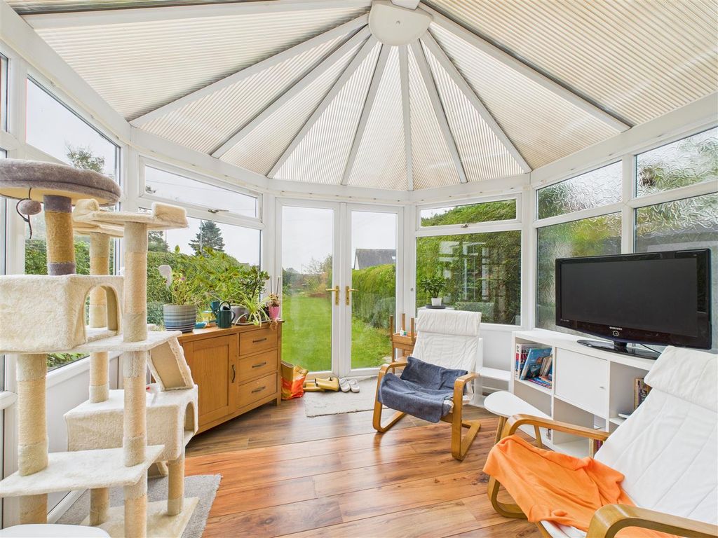 Property photo 3 of 14 Cam03303G0-Pr0238-Still005.Jpg