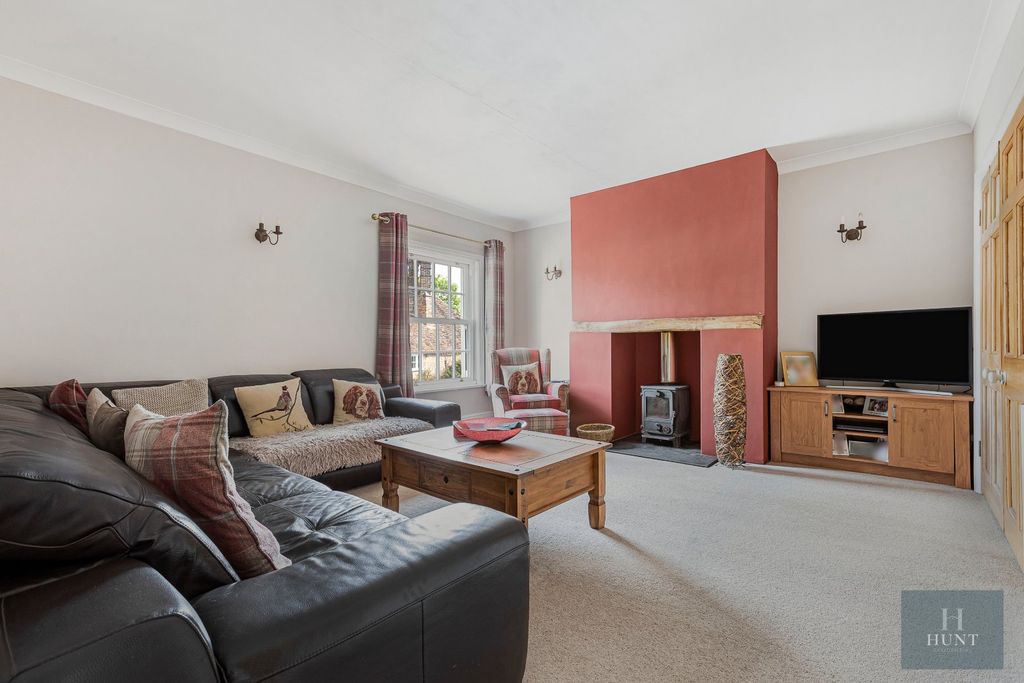Property photo 2 of 36 Sitting Room 1