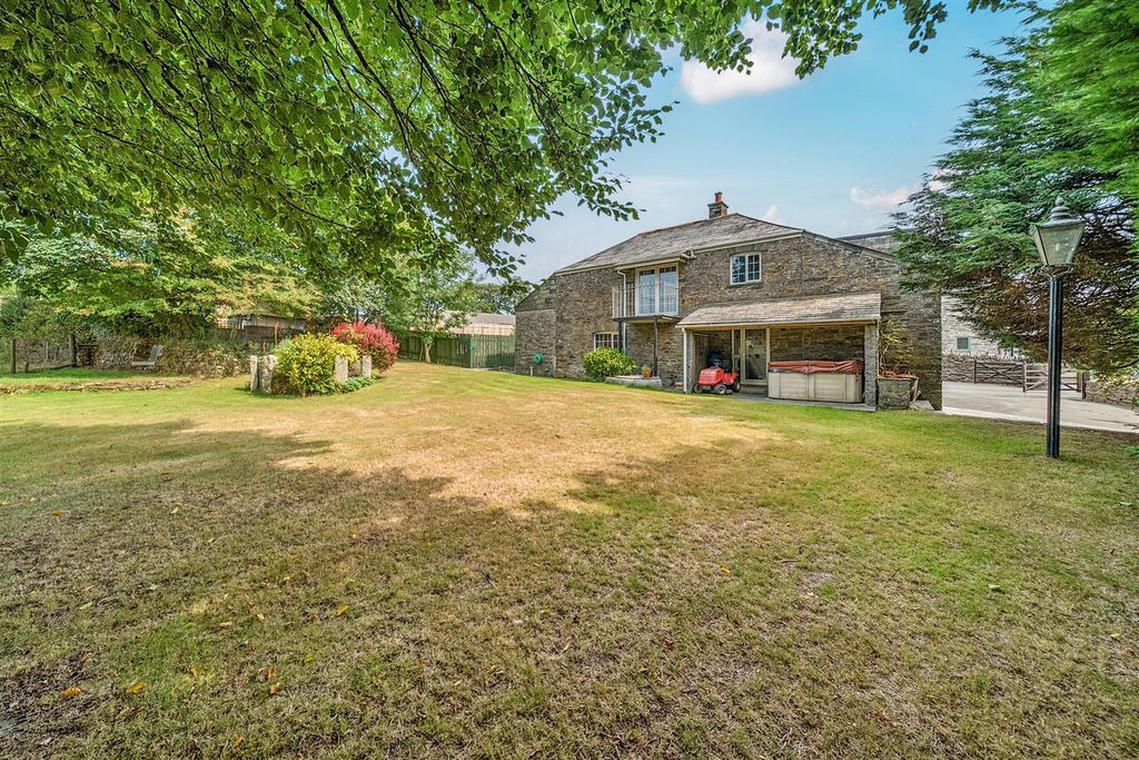 Property photo 2 of 24