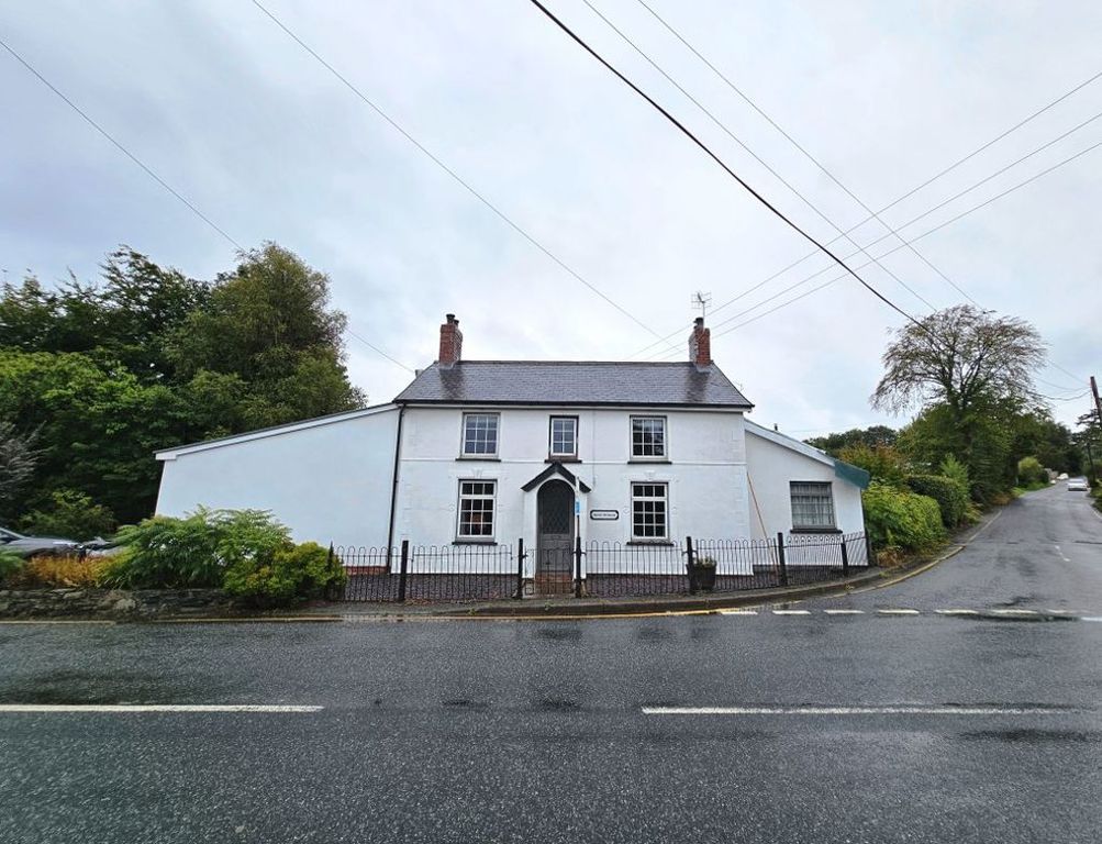 Property photo 1 of 18