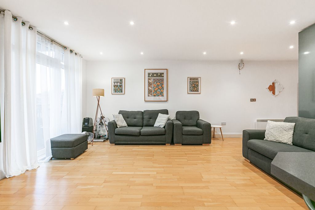 Property photo 3 of 17 Reception Room