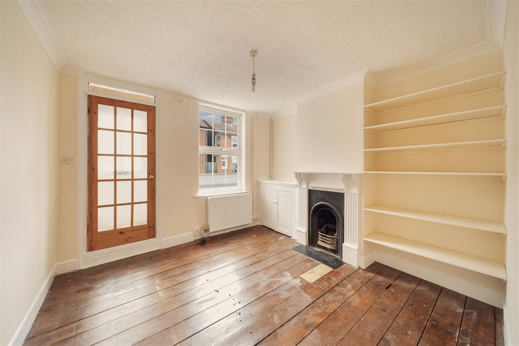 Property photo 3 of 11 25 Nottage Rd-17.Jpg