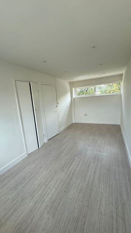 Property photo 3 of 10 Bedroom 1