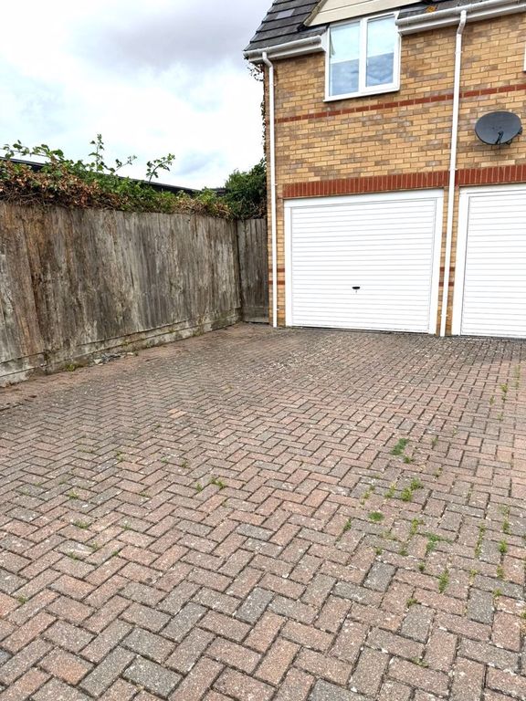 Property photo 3 of 23 Photo 25