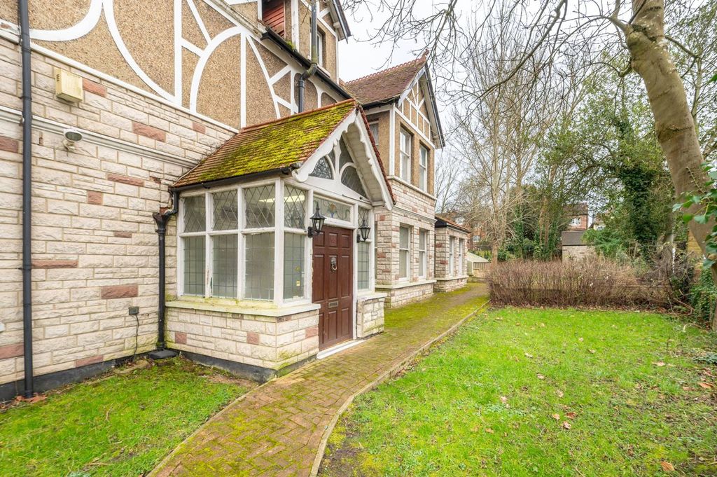 Property photo 3 of 20