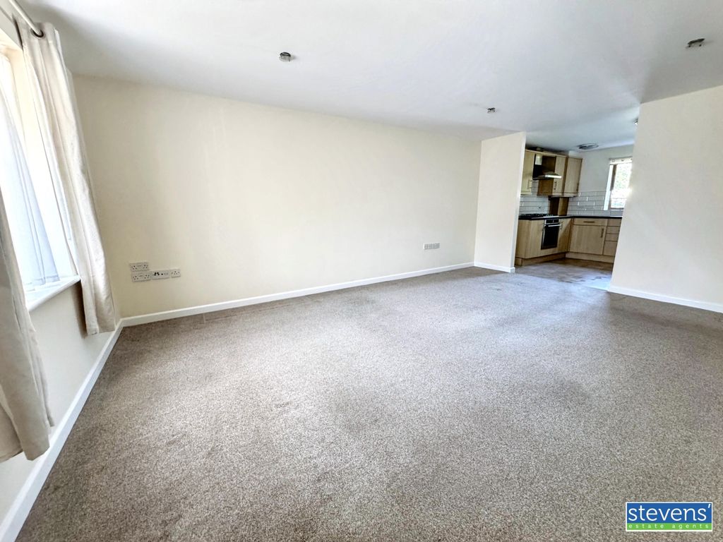 Property photo 3 of 8 Img_1435