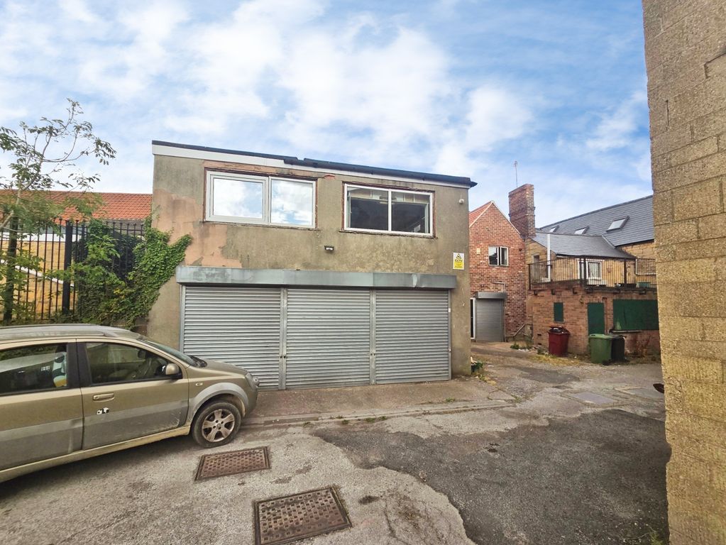 Property photo 2 of 8 44F42Ac9-1000152146