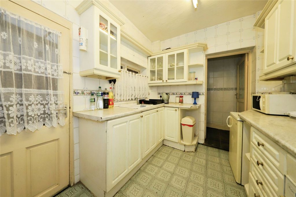 Property photo 2 of 17 Photography