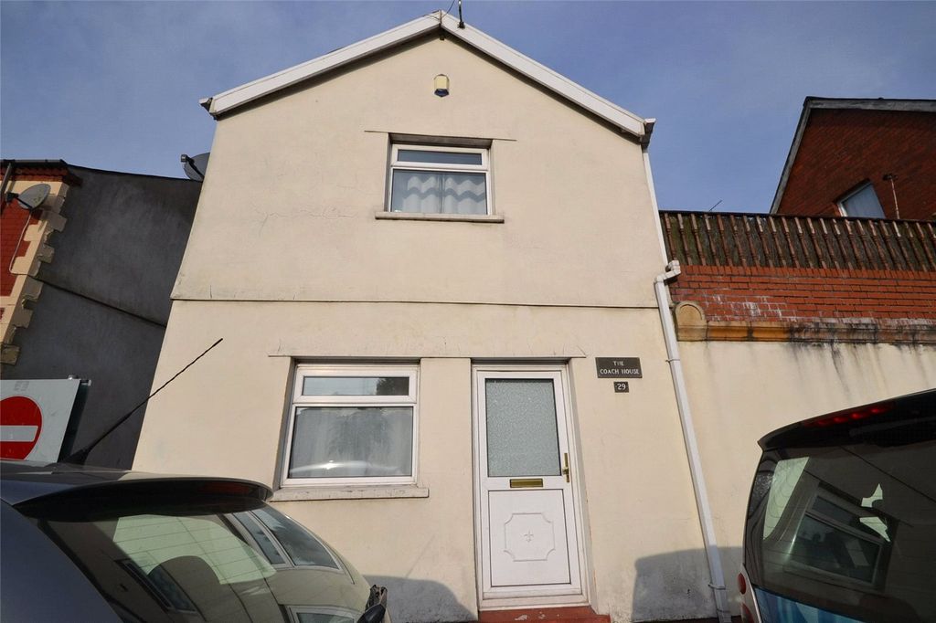 Property photo 1 of 9 Picture No. 11