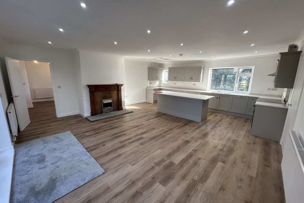 Property photo 2 of 15 Img_6766 (1)