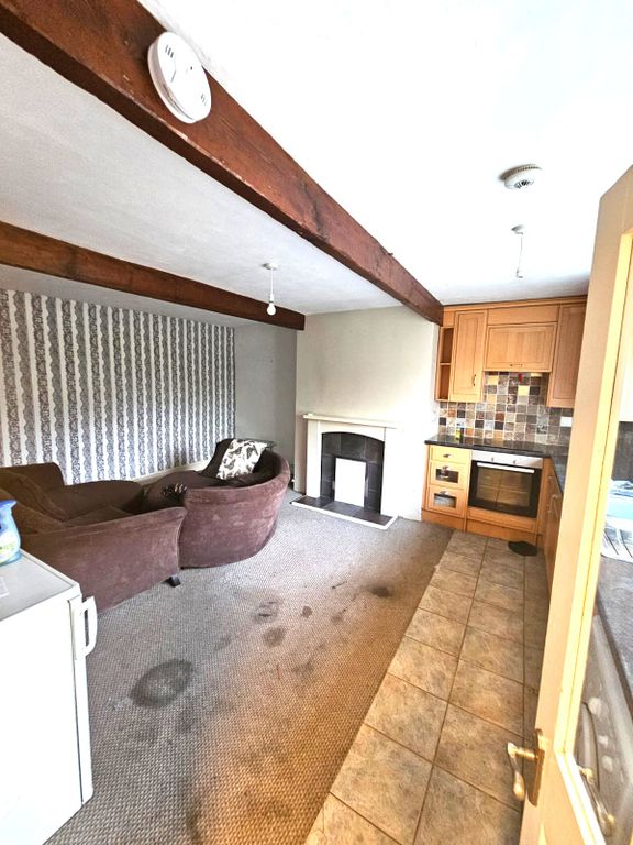 Property photo 2 of 5
