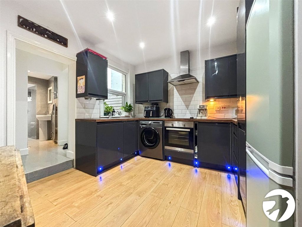 Property photo 1 of 8 Picture No. 55