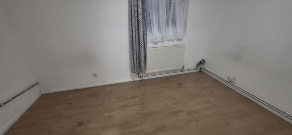 Property photo 3 of 16 Gallery