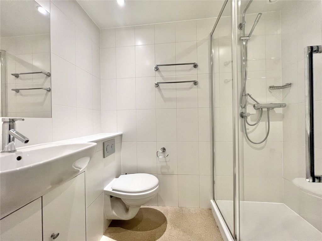 Property photo 2 of 17 Picture No. 08