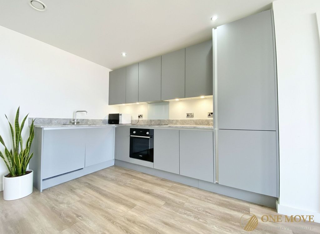 Property photo 2 of 24