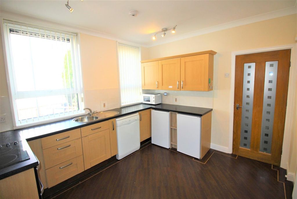 Property photo 2 of 13 2 - .Jpg