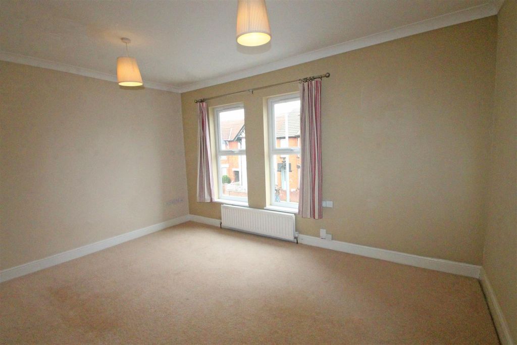 Property photo 2 of 8 Img_4518.Jpg