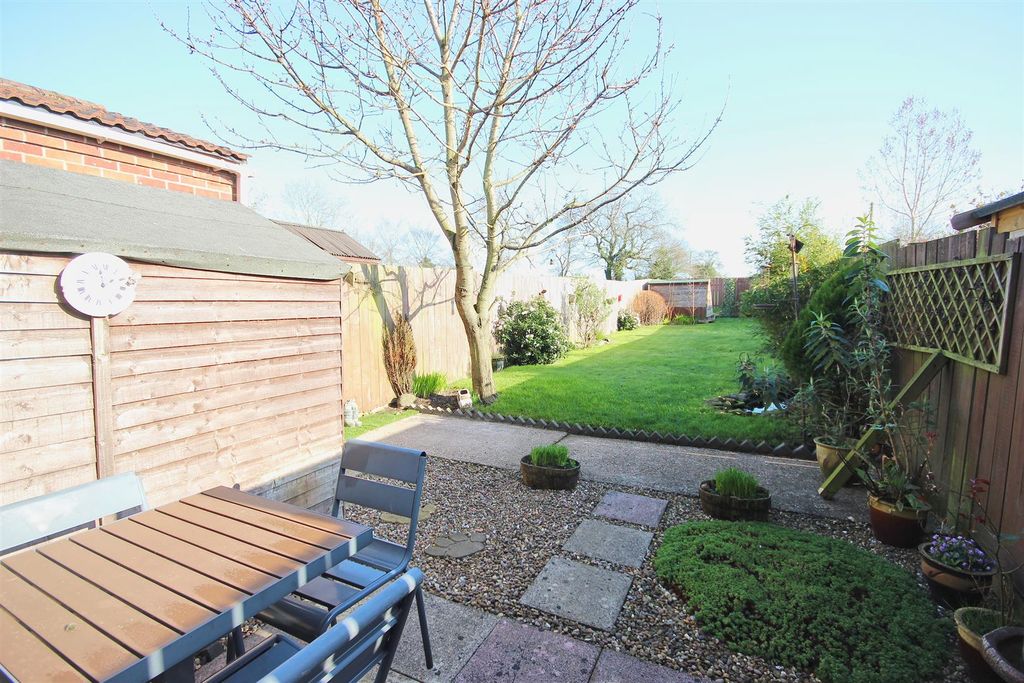 Property photo 2 of 21 Outside