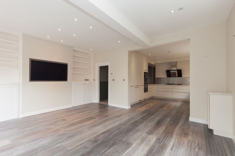 Property photo 2 of 12 300634