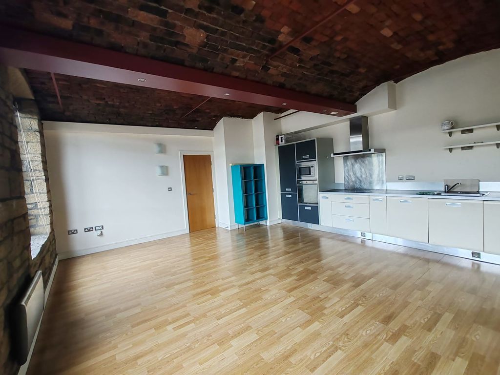 Property photo 2 of 14 Photo 6