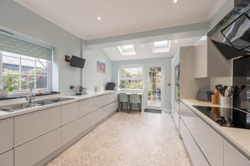 Property photo 2 of 30 Dsc_5371-Hdr