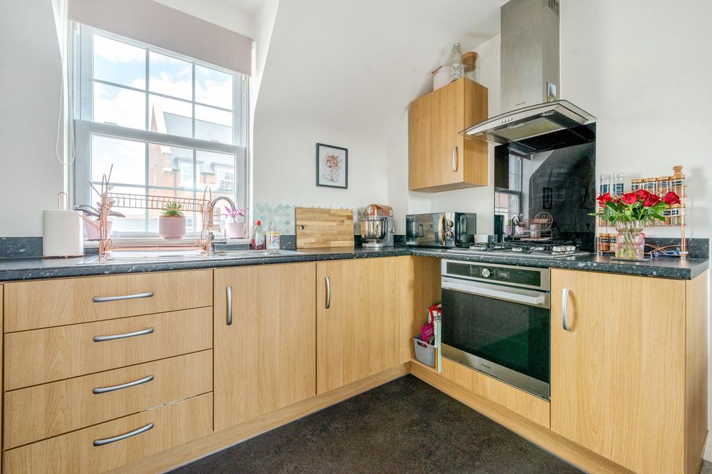 Property photo 3 of 20