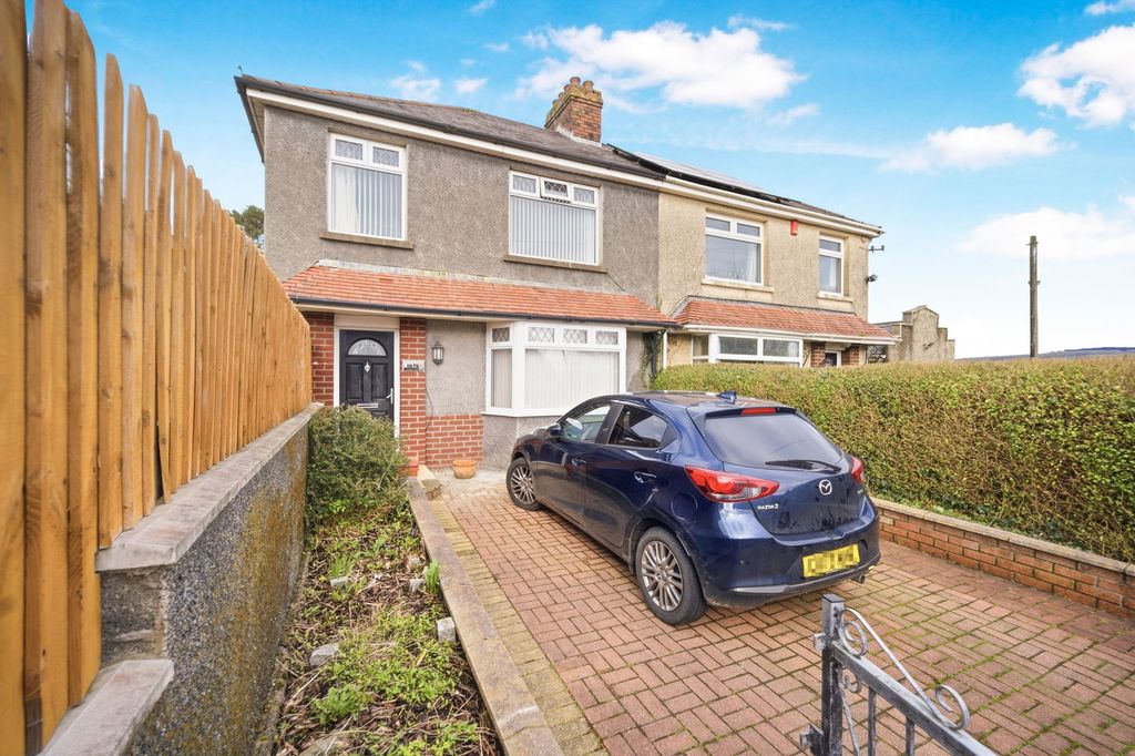 Property photo 2 of 34