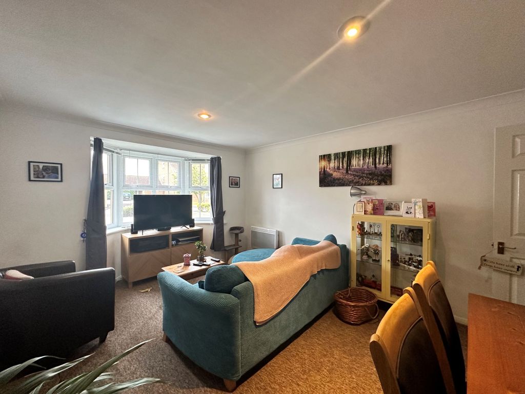 Property photo 3 of 6