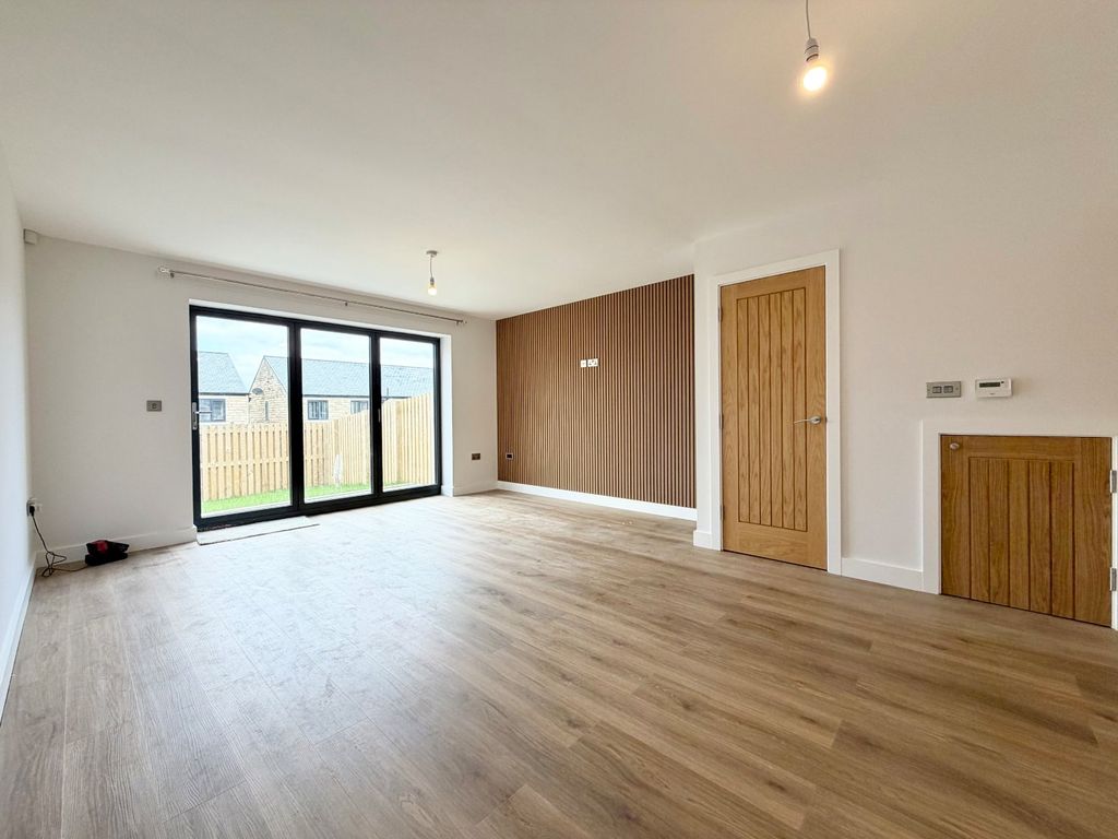 Property photo 2 of 15 Picture No. 01