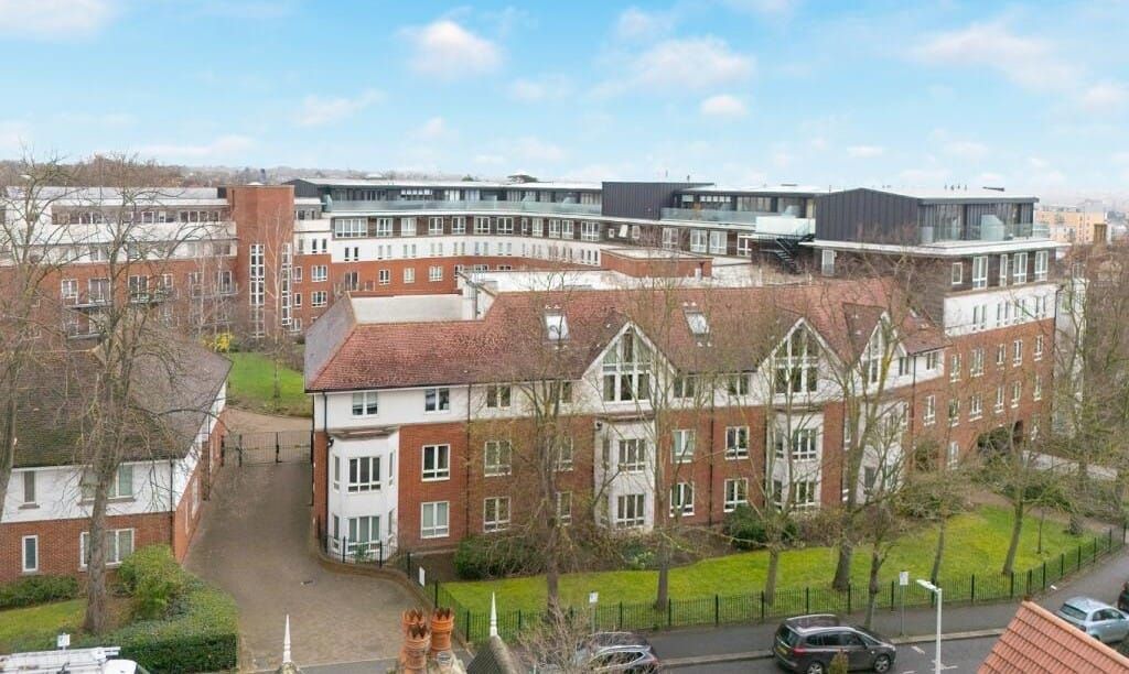 Property photo 1 of 22