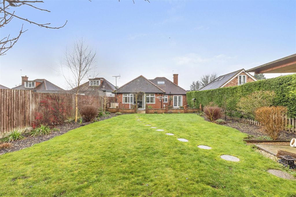 Property photo 2 of 15 48 Totteridge Drive, Hp13 6Jj-12.Jpg