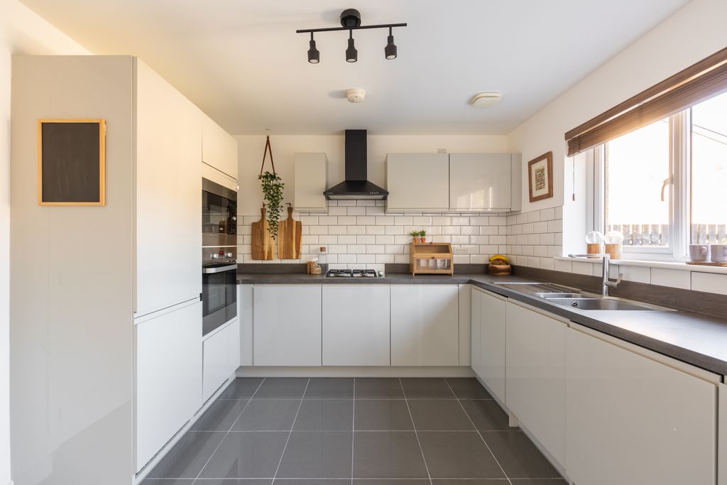 Property photo 3 of 20 Property Image 3