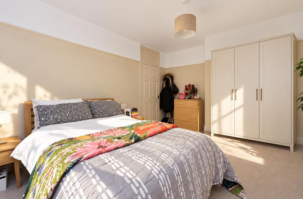 Property photo 2 of 4 3