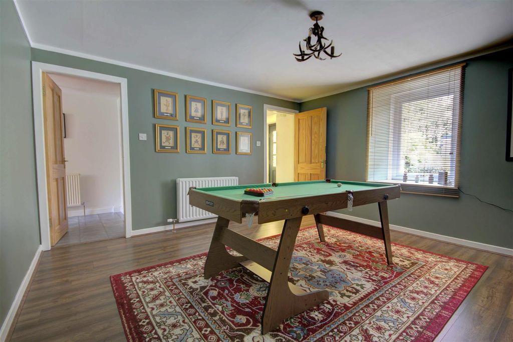 Property photo 3 of 43 Games Room