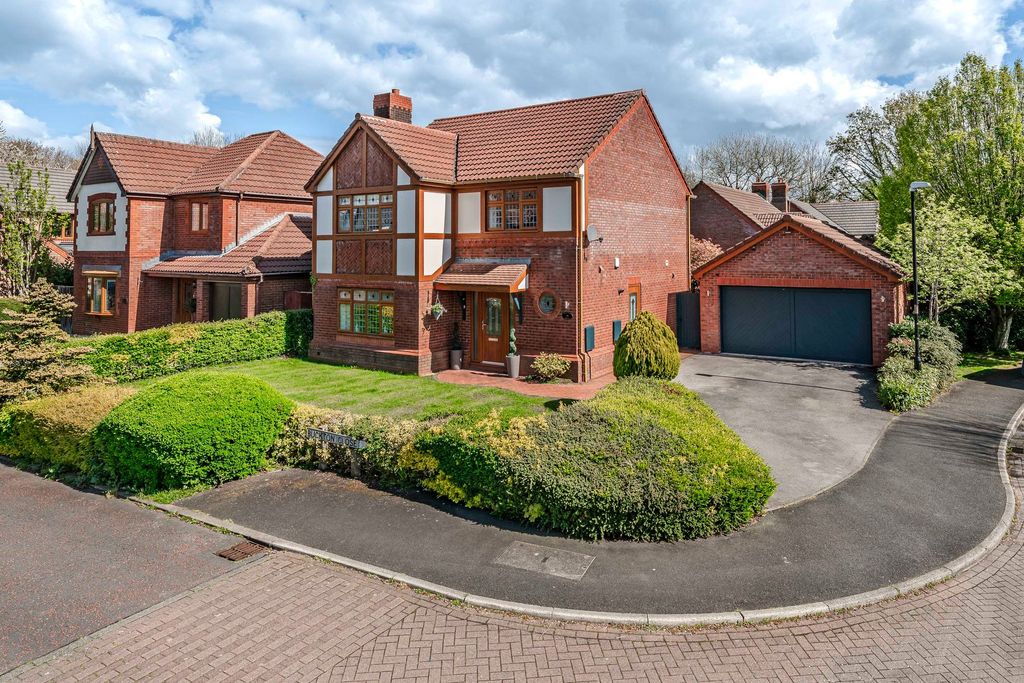 Property photo 1 of 42