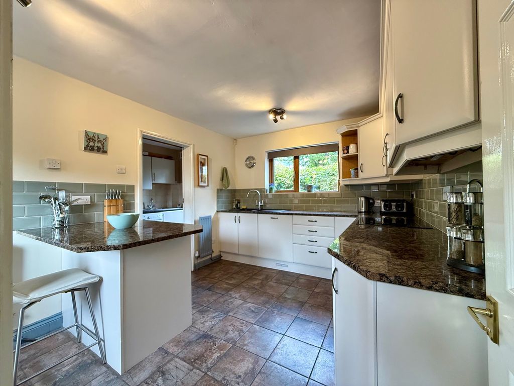 Property photo 3 of 22 Kitchen