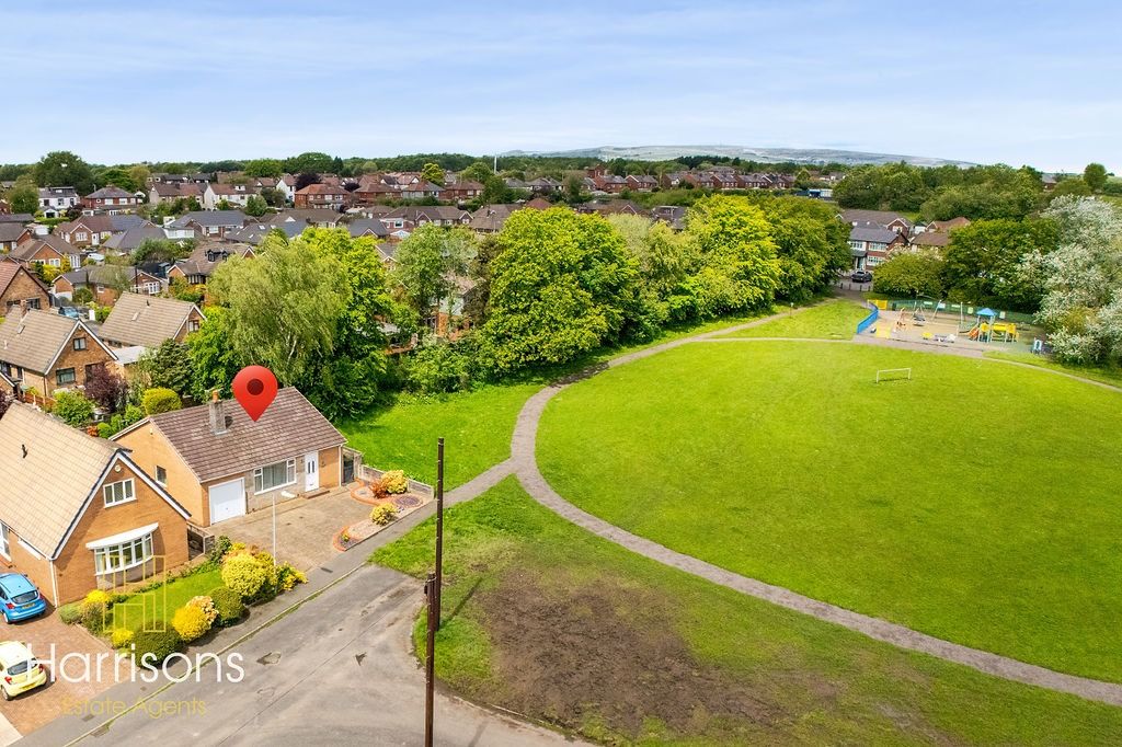 Property photo 2 of 29 4936634
